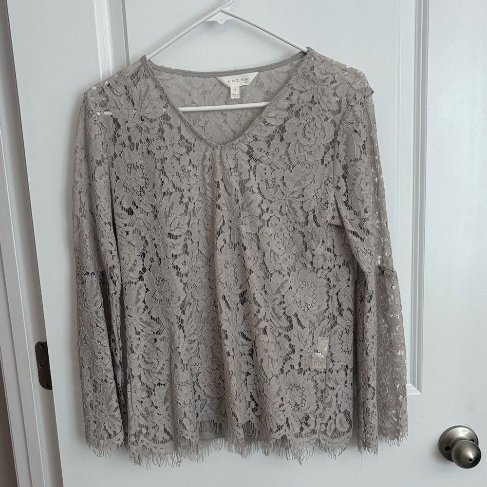 Adiva Lace Blouse in Gray